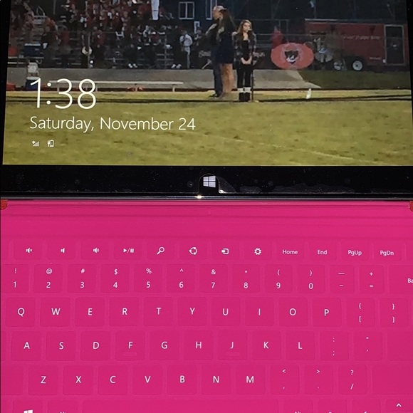 Windows Surface Tablet - Picture 2 of 2